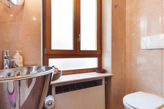 Apartament Deluxe Quattro Spade ヴェローナ エクステリア 写真